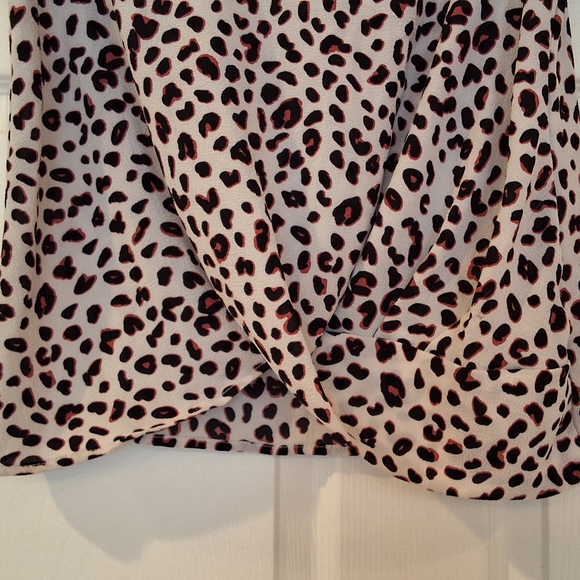 💥SALE💥Hippie Rose, XS, Animal Print Criss Cross Bottom - Picture 5 of 9